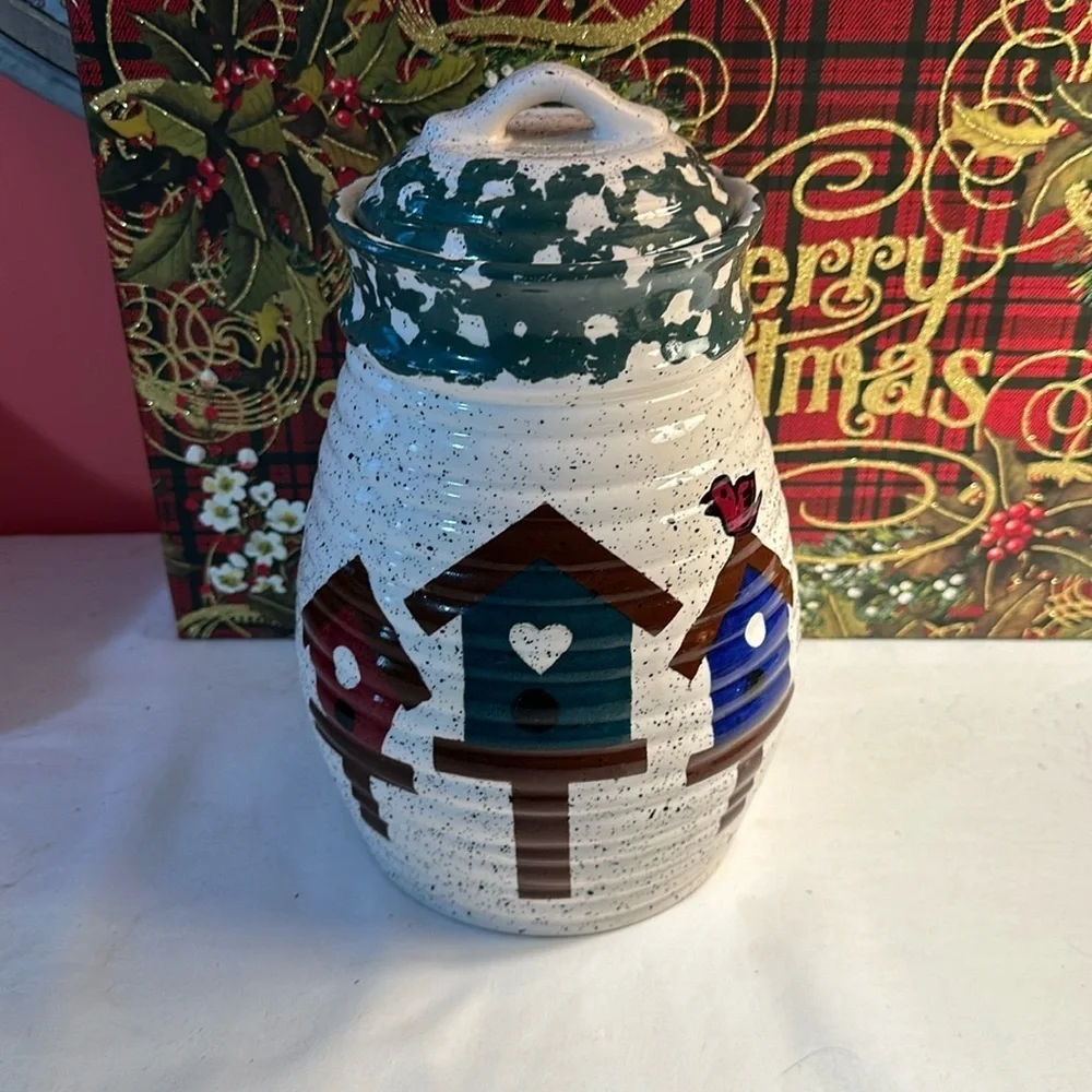 Gibson stoneware cookie jar/canister 10”